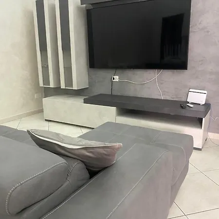 Holiday In Center * Nápoly